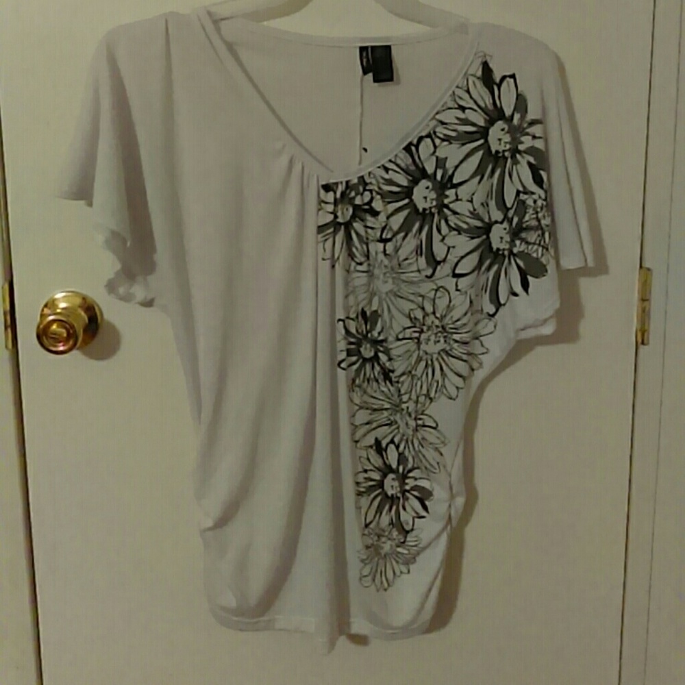 Floral print t shirt